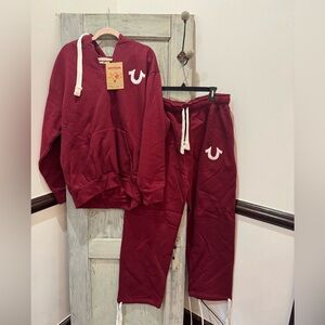 TRUE RELIGION Mens burgundy hoodie set NWT XL